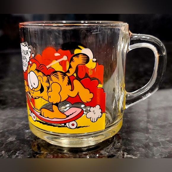 Vintage 1978 Garfield & Odie Collectors Glass Mugs - Set of 2 - Picture 6 of 14